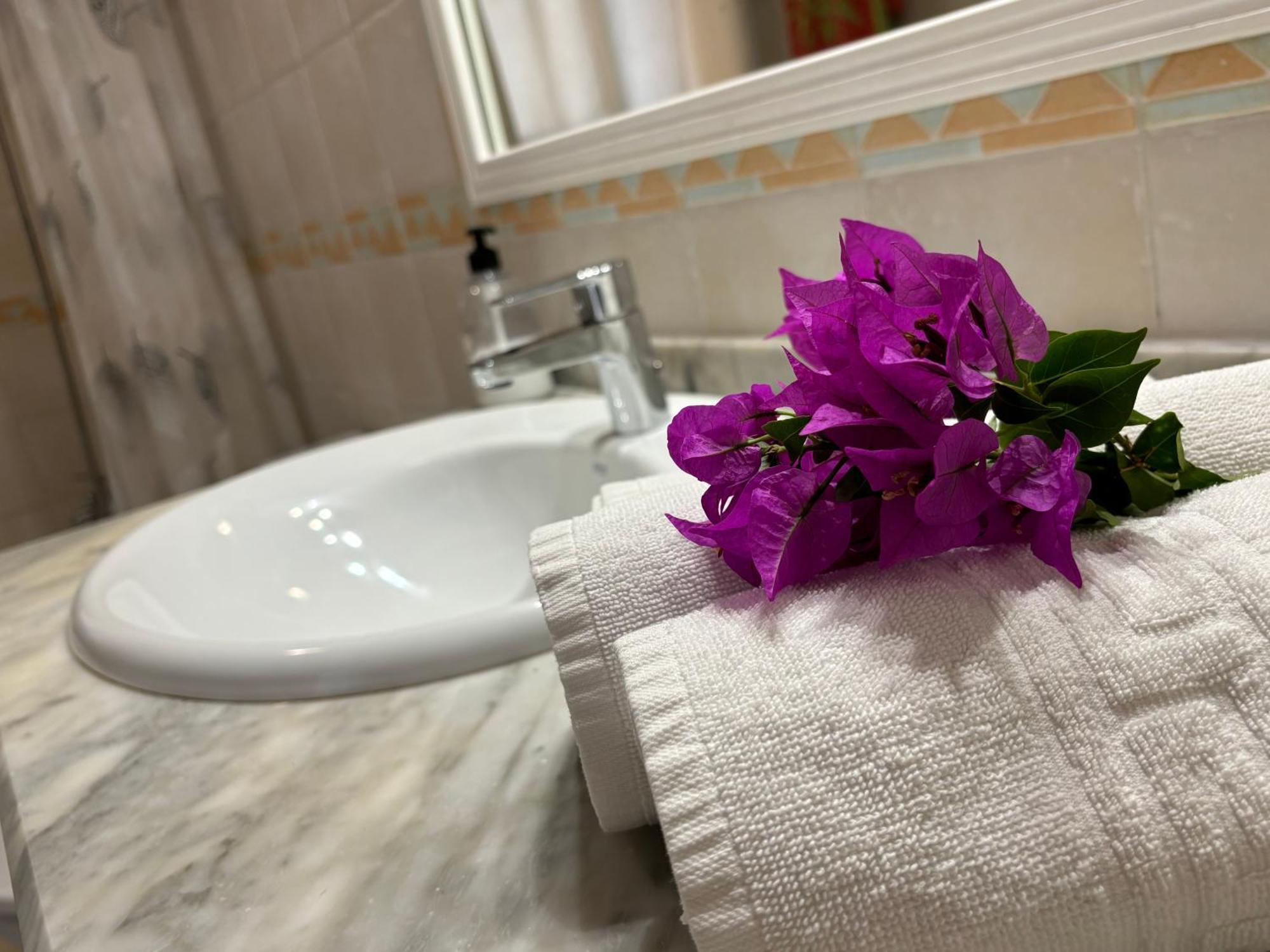 Happy Granada Apartment Los Cristianos  Exterior photo